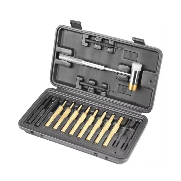 Quel est le rôle du jeu de perforateurs pour la maintenance des armes à feu ?